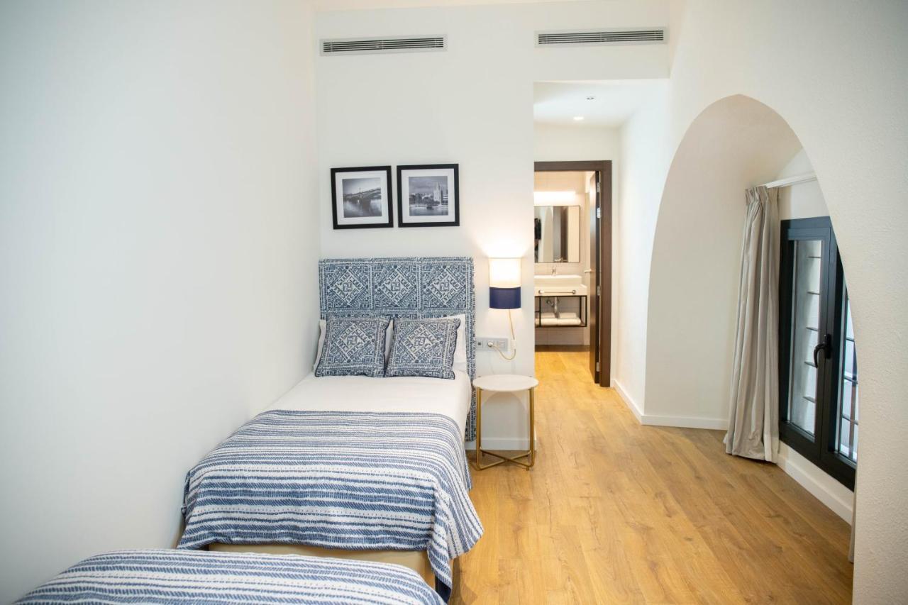 Nqn Aparts & Suites Sevilla Exterior photo