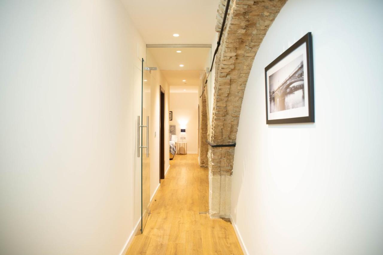 Nqn Aparts & Suites Sevilla Exterior photo