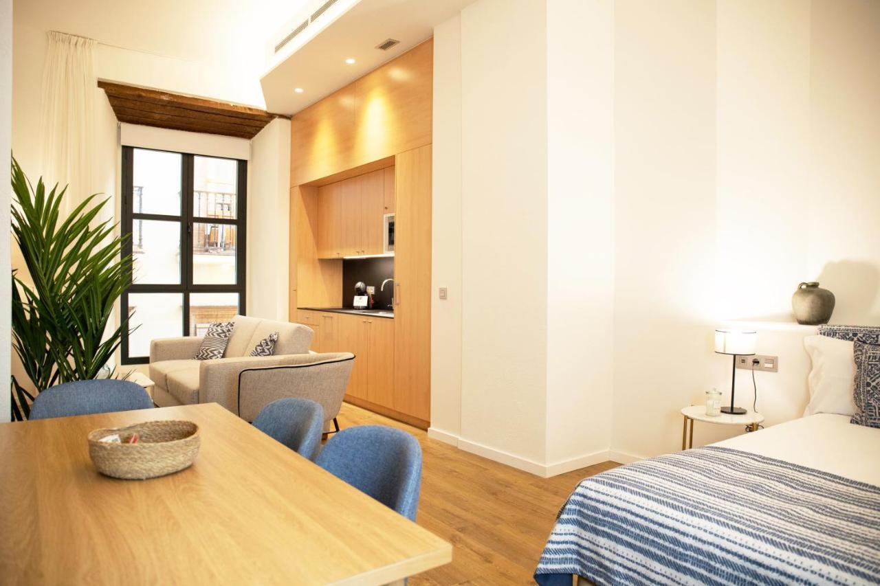 Nqn Aparts & Suites Sevilla Exterior photo