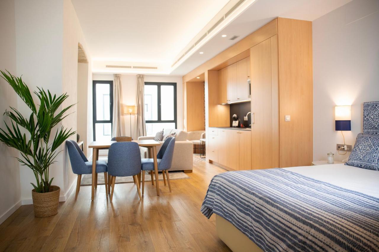 Nqn Aparts & Suites Sevilla Exterior photo