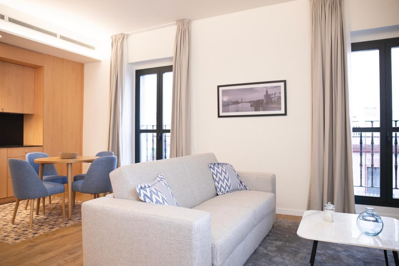 Nqn Aparts & Suites Sevilla Exterior photo