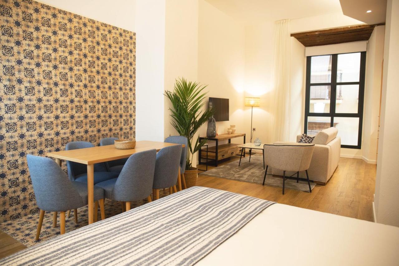 Nqn Aparts & Suites Sevilla Exterior photo