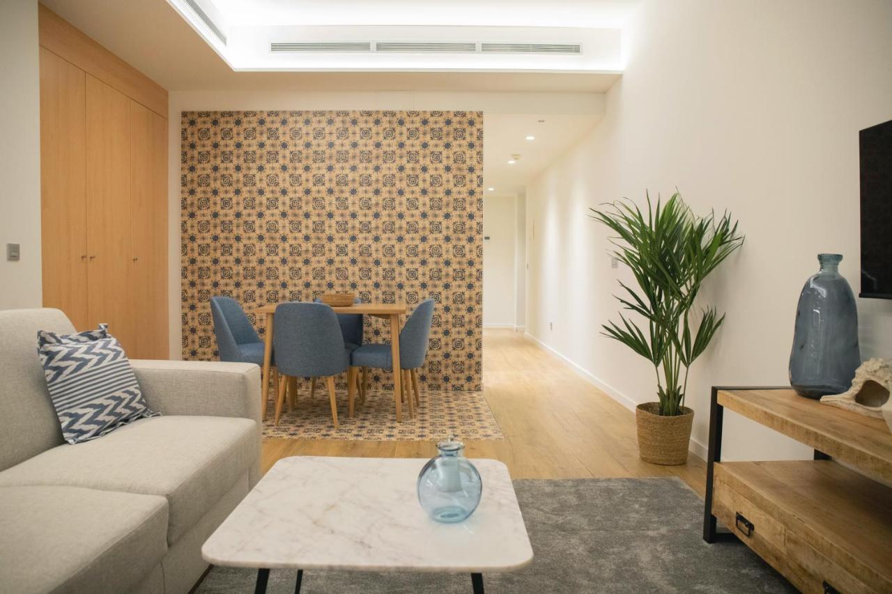 Nqn Aparts & Suites Sevilla Exterior photo