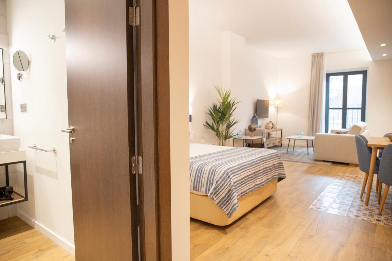 Nqn Aparts & Suites Sevilla Exterior photo